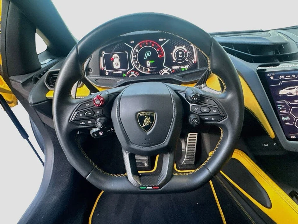 2024 Lamborghini Revuelto - Image 11 of 31