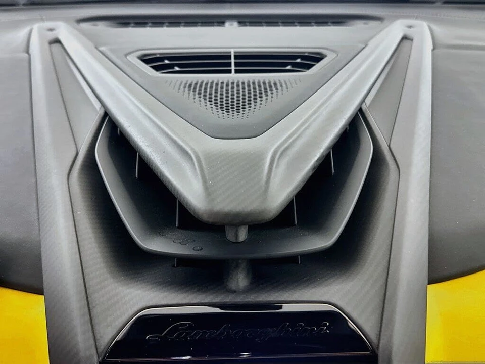 2024 Lamborghini Revuelto - Image 27 of 31