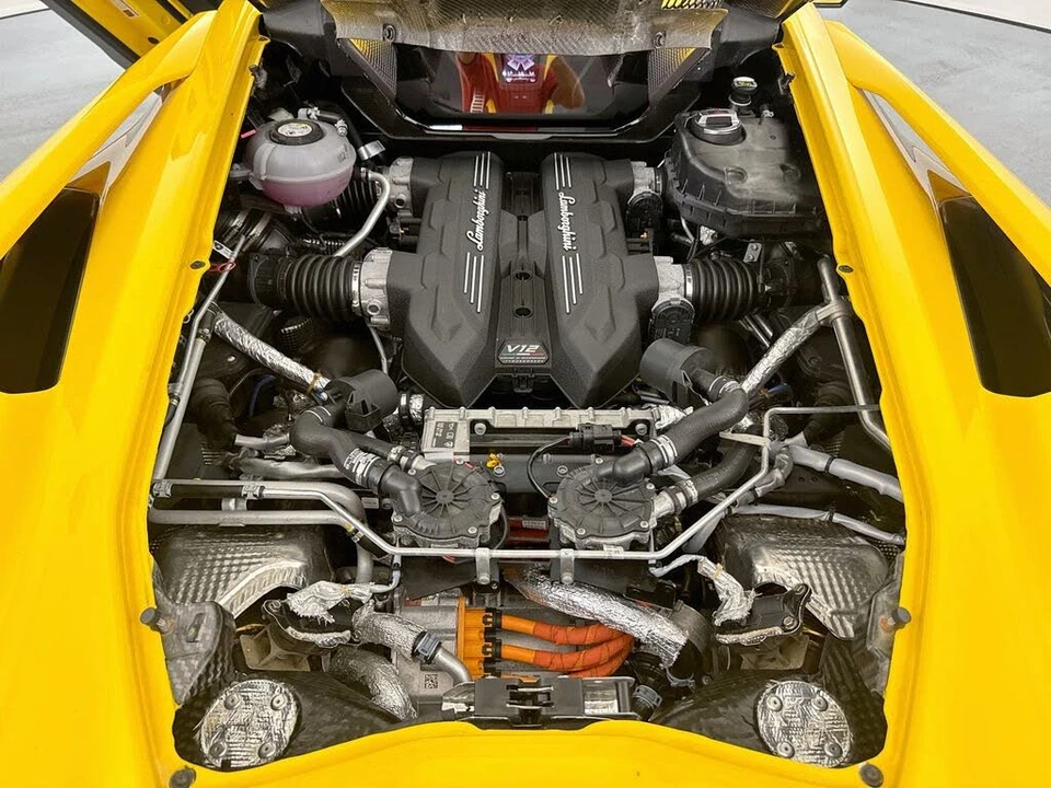 2024 Lamborghini Revuelto - Image 31 of 31