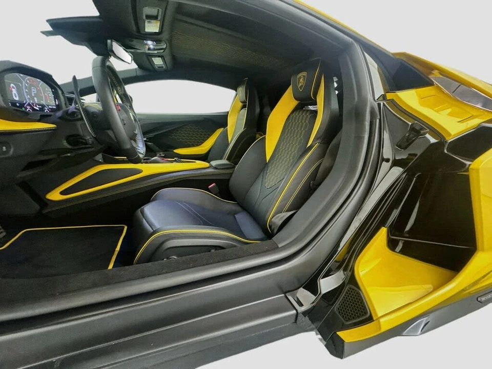 2024 Lamborghini Revuelto - Image 22 of 31