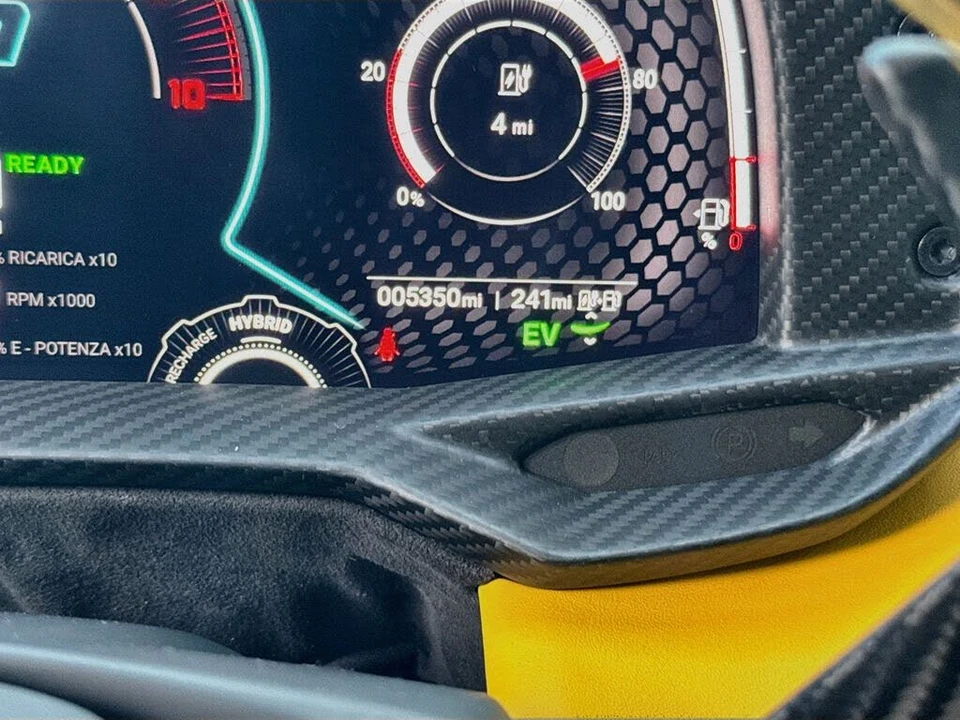 2024 Lamborghini Revuelto - Image 12 of 31