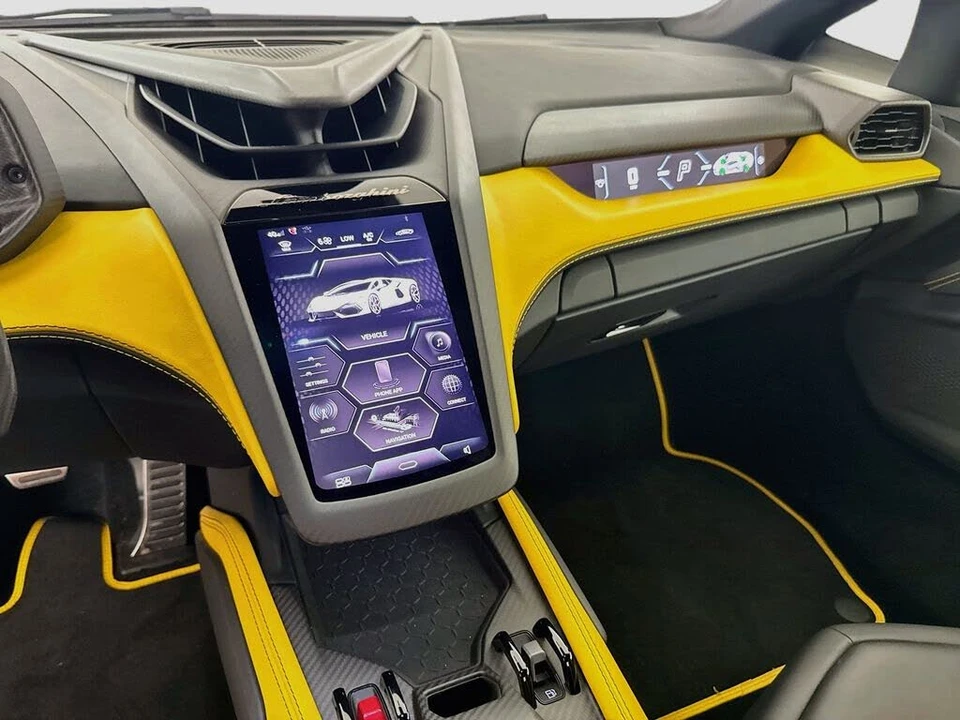 2024 Lamborghini Revuelto - Image 24 of 31