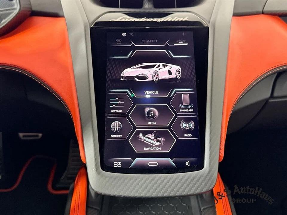 2024 Lamborghini Revuelto - Image 18 of 31