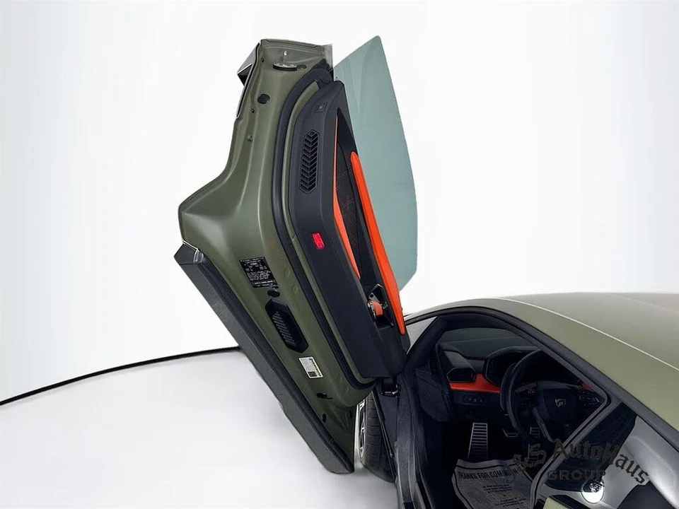 2024 Lamborghini Revuelto - Image 23 of 31