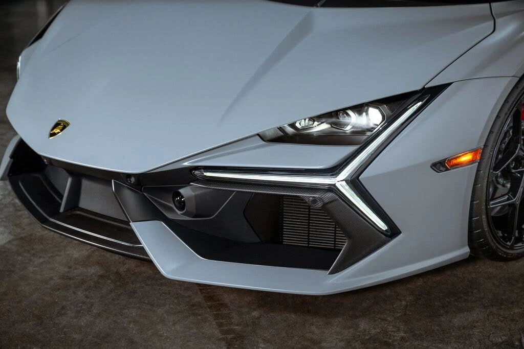 2024 Lamborghini Revuelto - Image 13 of 31