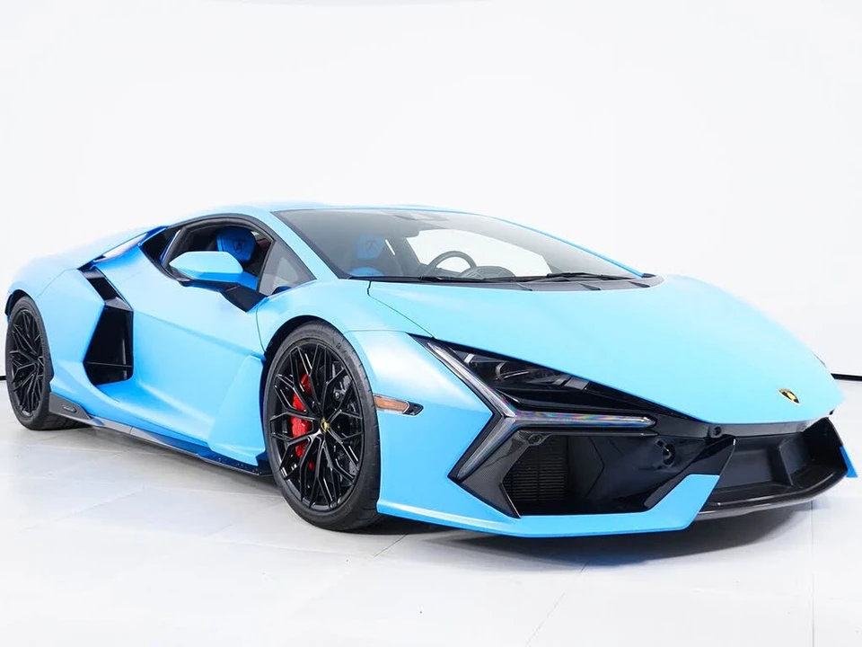 2024 Lamborghini Revuelto - Image 17 of 29