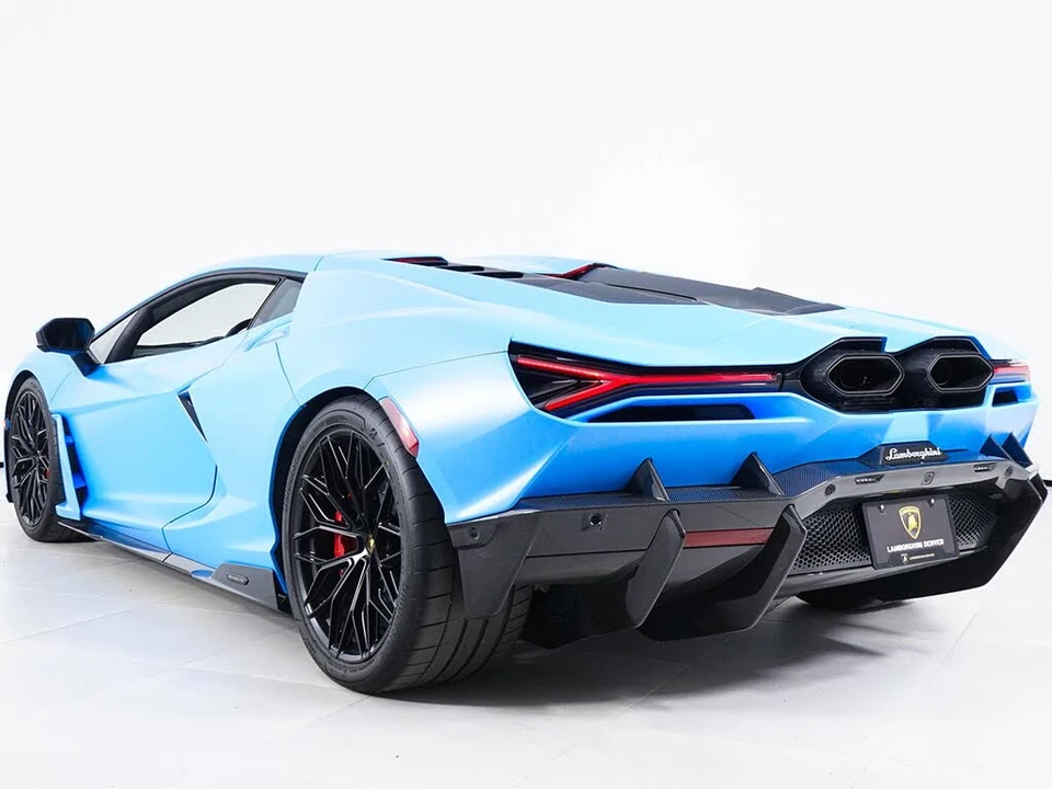 2024 Lamborghini Revuelto - Image 18 of 29