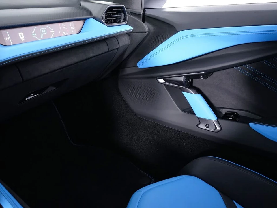 2024 Lamborghini Revuelto - Image 22 of 29