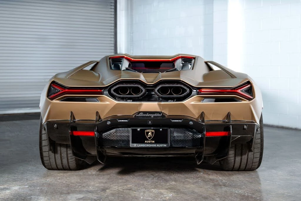 2024 Lamborghini Revuelto - Image 10 of 31