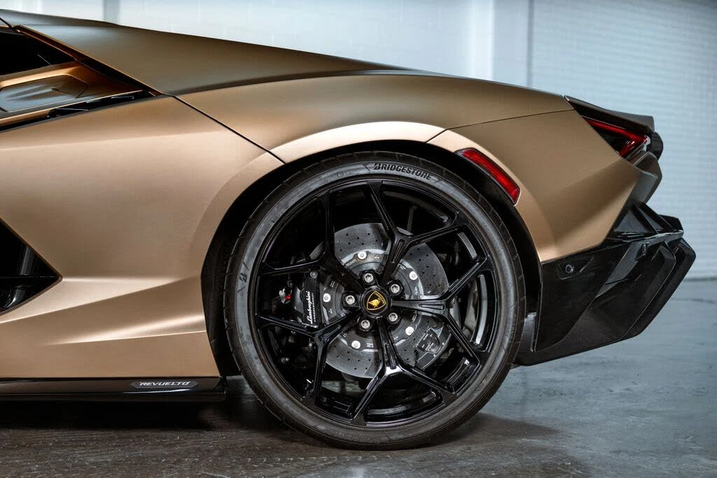 2024 Lamborghini Revuelto - Image 20 of 31