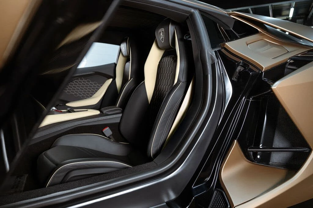 2024 Lamborghini Revuelto - Image 23 of 31