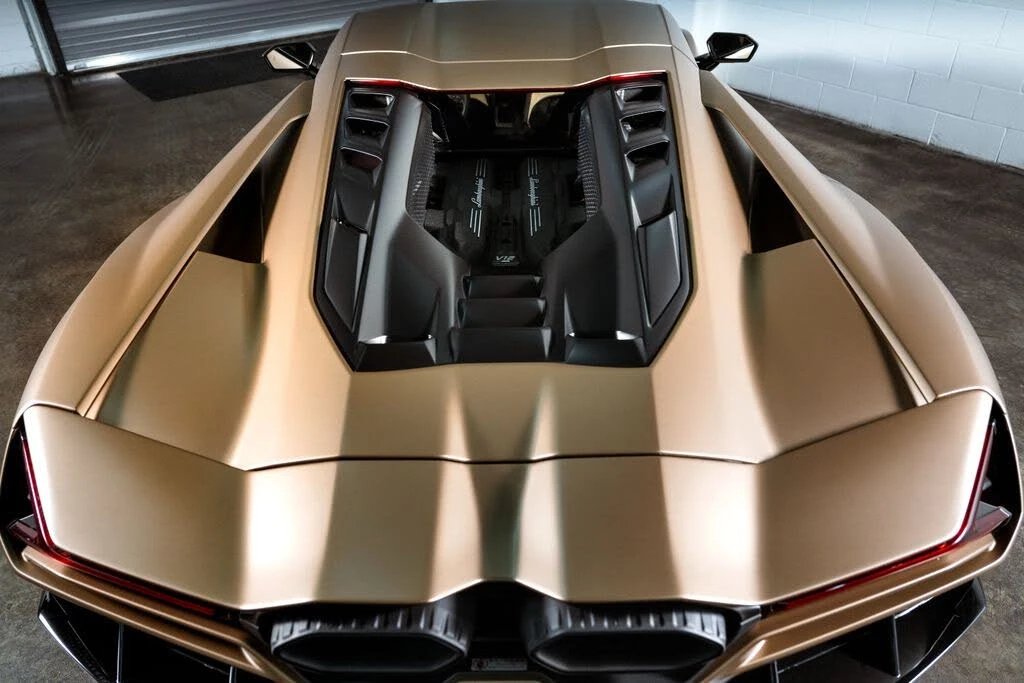 2024 Lamborghini Revuelto - Image 12 of 31
