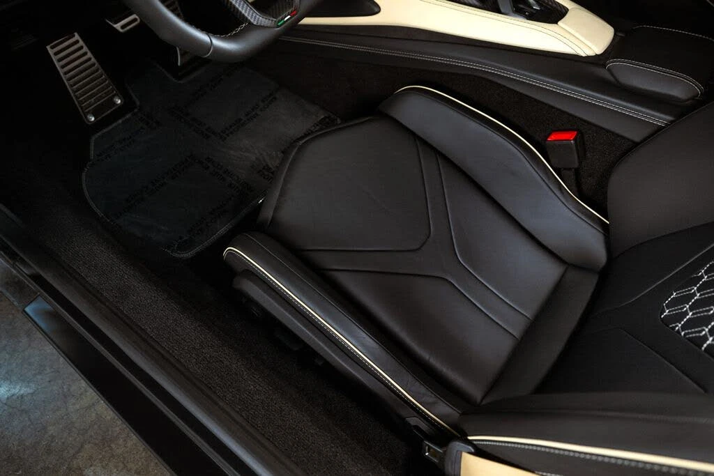 2024 Lamborghini Revuelto - Image 26 of 31