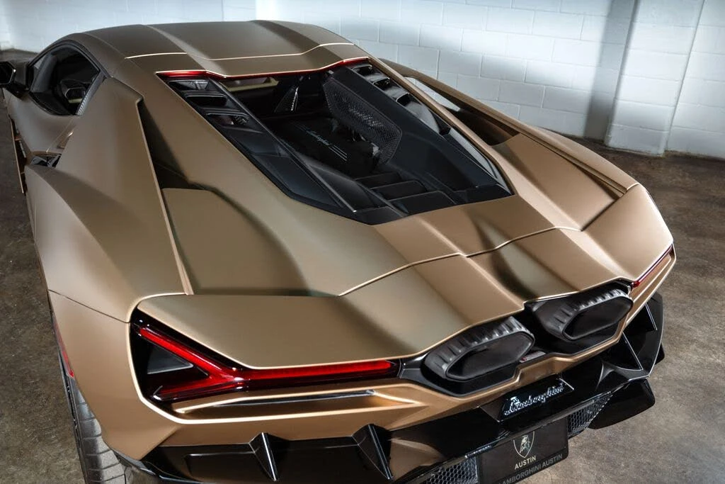 2024 Lamborghini Revuelto - Image 16 of 31