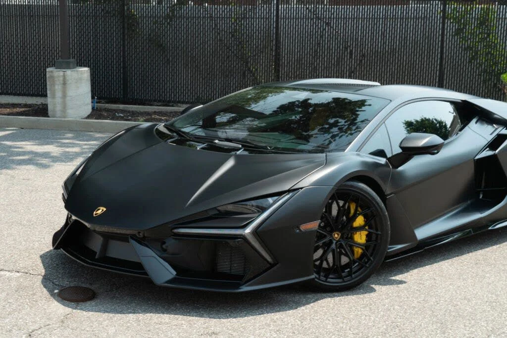 2024 Lamborghini Revuelto - Image 28 of 31