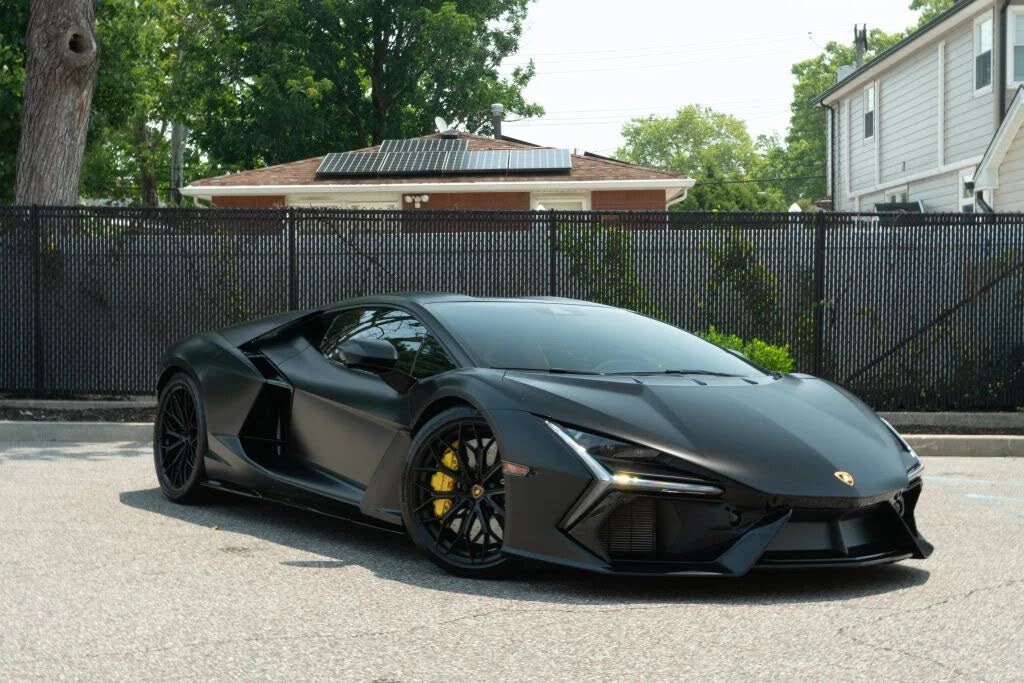 2024 Lamborghini Revuelto - Image 2 of 31