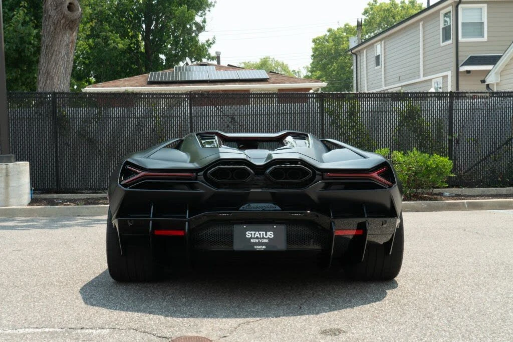 2024 Lamborghini Revuelto - Image 11 of 31