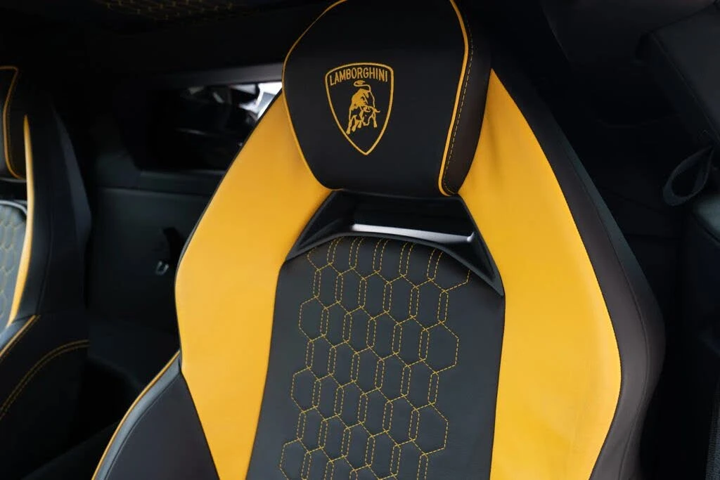 2024 Lamborghini Revuelto - Image 15 of 31