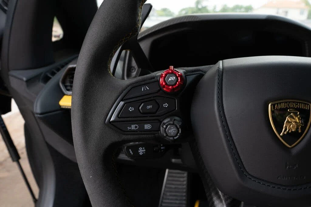 2024 Lamborghini Revuelto - Image 17 of 31