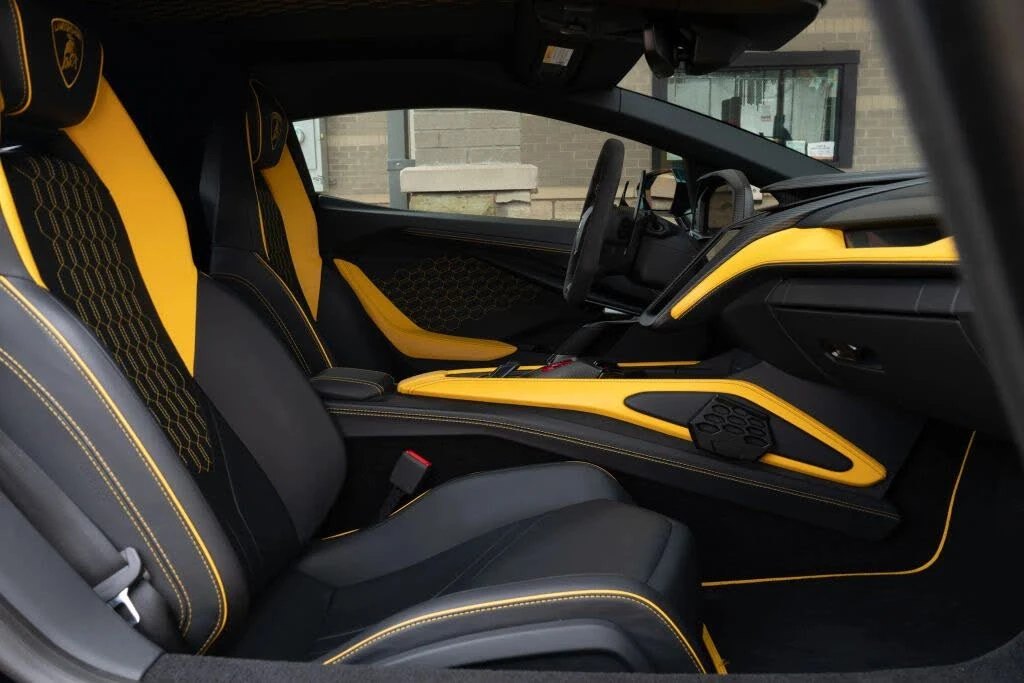 2024 Lamborghini Revuelto - Image 22 of 31