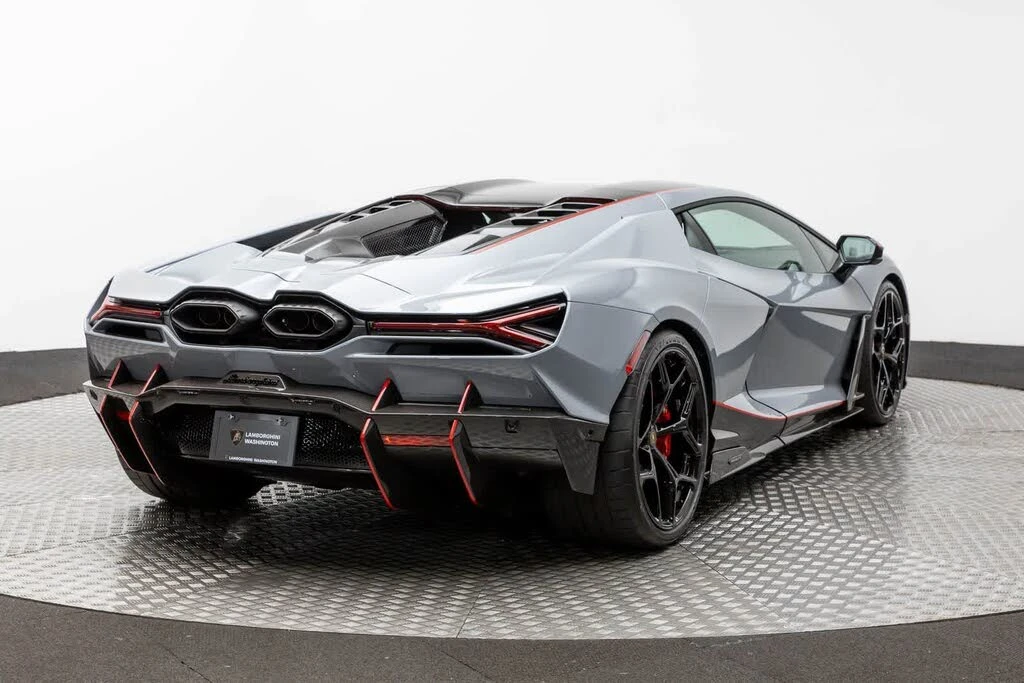 2024 Lamborghini Revuelto - Image 22 of 31