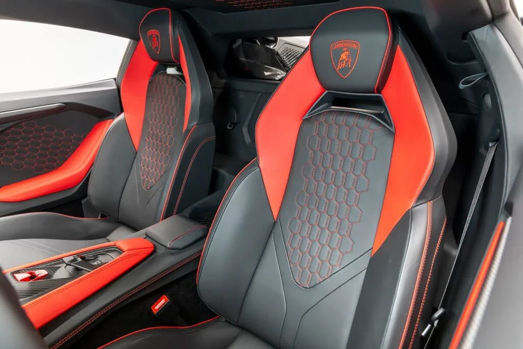 2024 Lamborghini Revuelto - Image 12 of 31