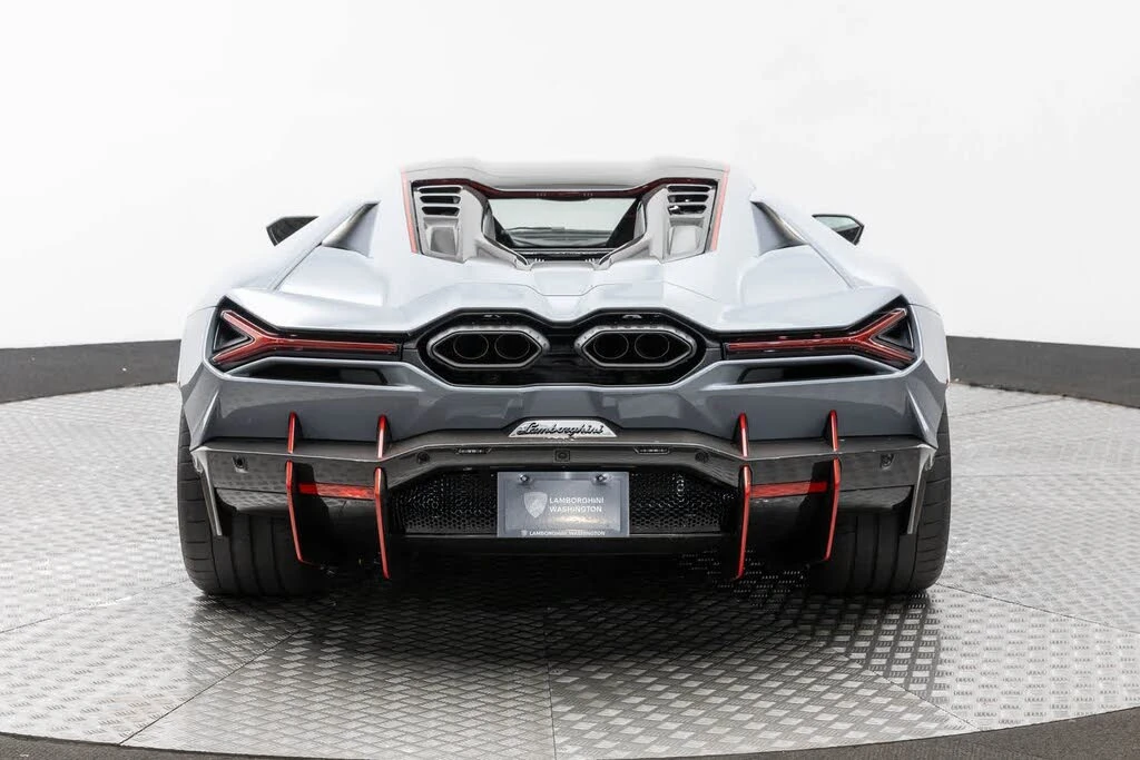 2024 Lamborghini Revuelto - Image 5 of 31