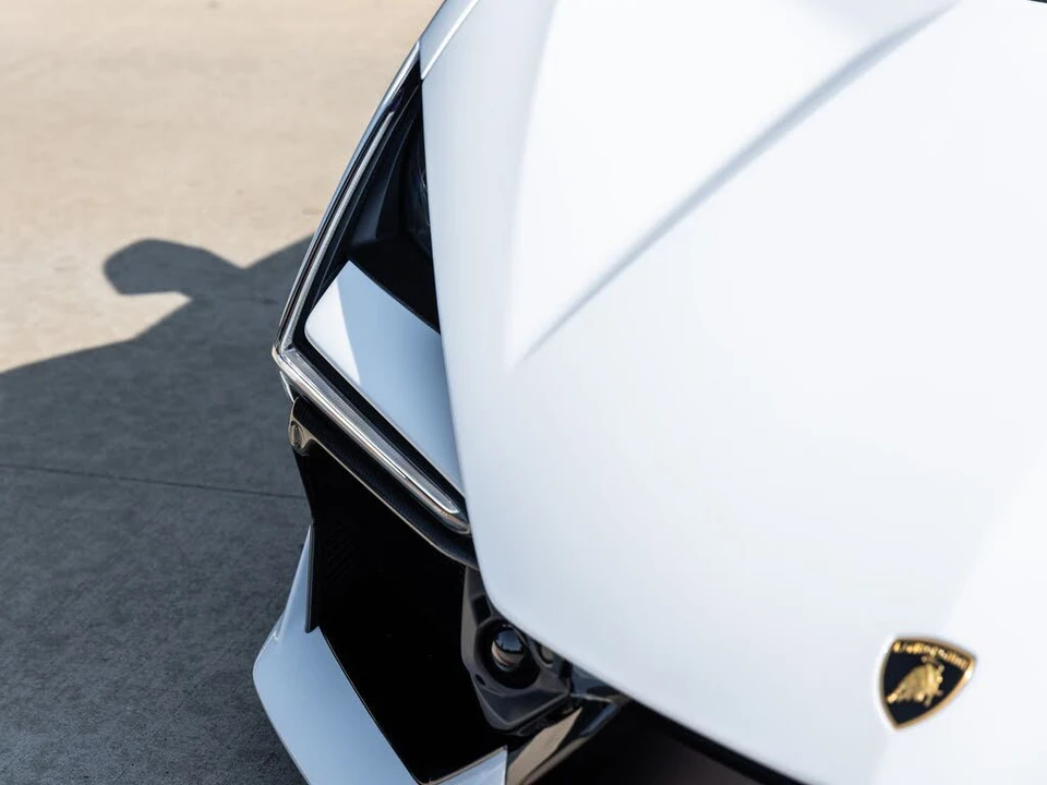 2024 Lamborghini Revuelto - Image 21 of 31