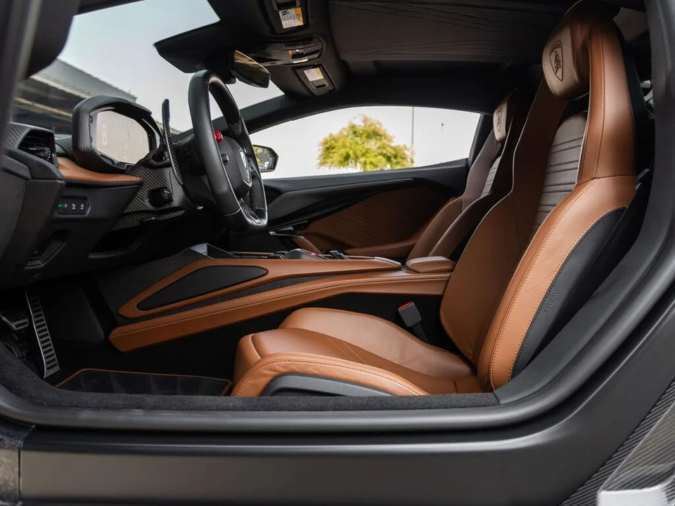 2024 Lamborghini Revuelto - Image 27 of 31