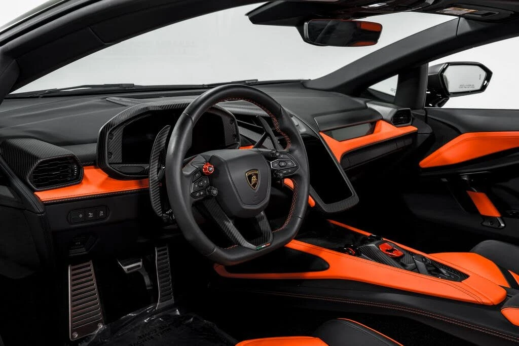 2024 Lamborghini Revuelto - Image 11 of 31