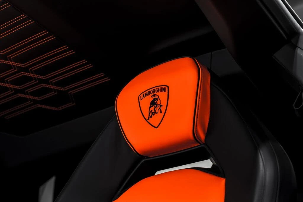 2024 Lamborghini Revuelto - Image 19 of 31