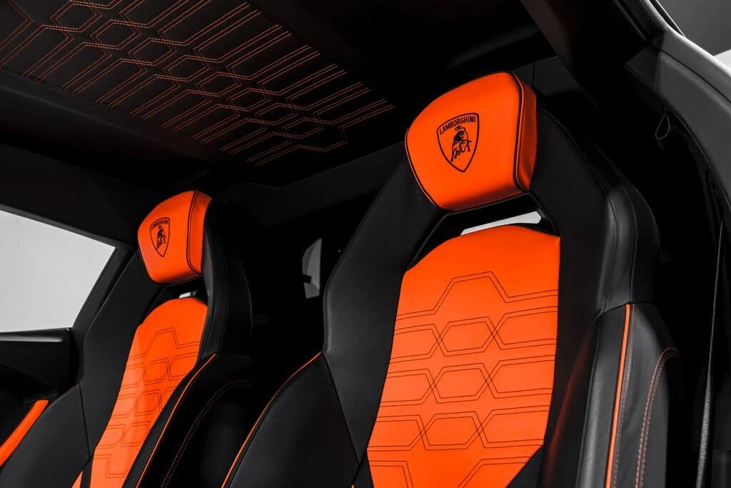 2024 Lamborghini Revuelto - Image 18 of 31