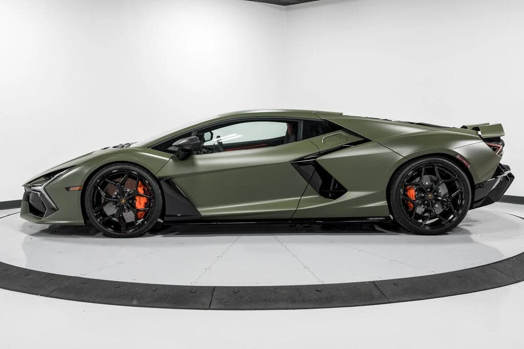 2024 Lamborghini Revuelto - Image 6 of 31