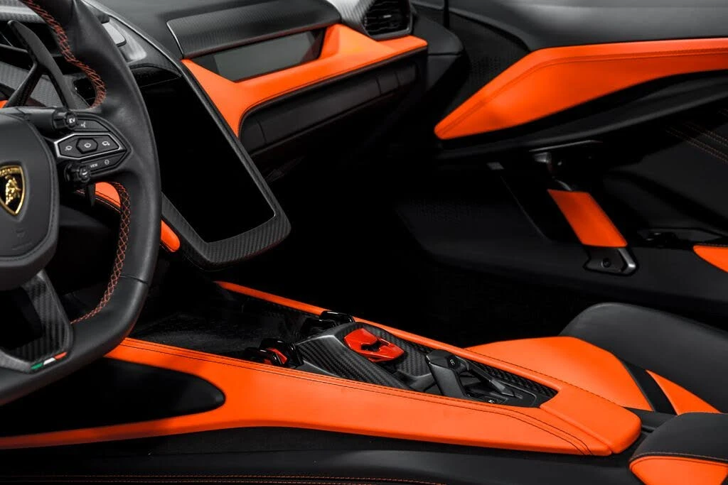2024 Lamborghini Revuelto - Image 21 of 31