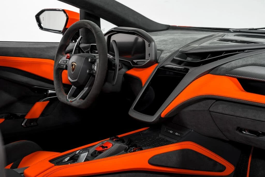 2024 Lamborghini Revuelto - Image 31 of 31