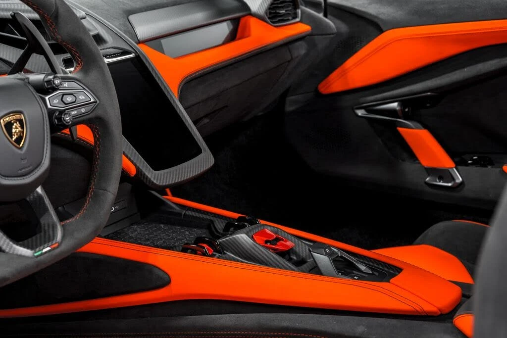 2024 Lamborghini Revuelto - Image 21 of 31