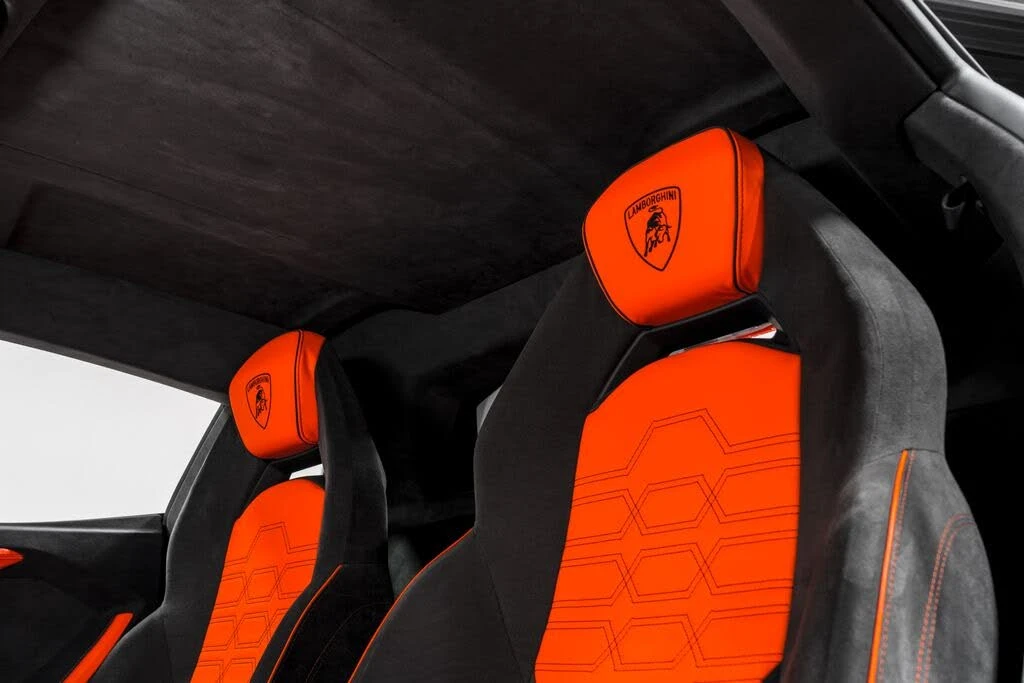 2024 Lamborghini Revuelto - Image 18 of 31