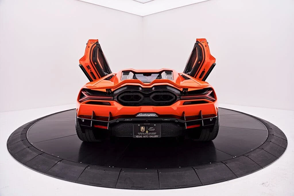 2024 Lamborghini Revuelto - Image 23 of 31