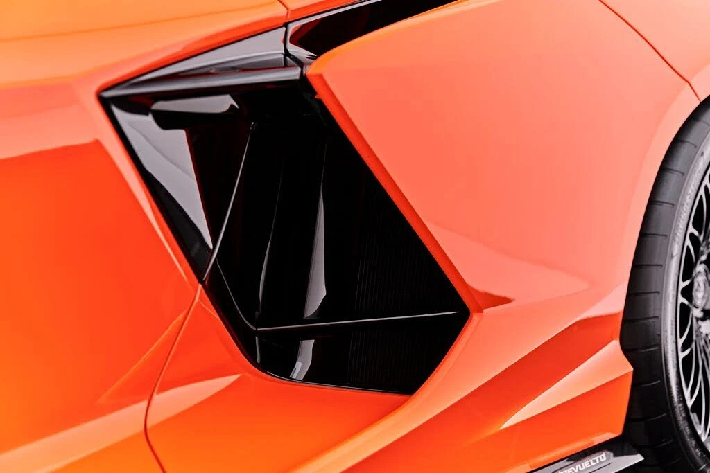 2024 Lamborghini Revuelto - Image 31 of 31