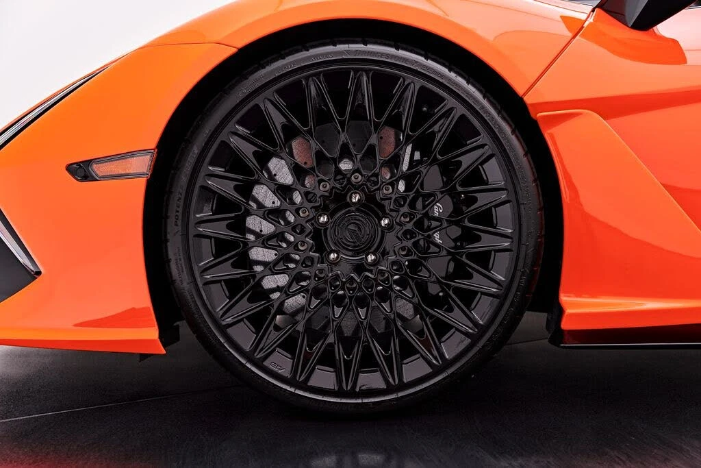 2024 Lamborghini Revuelto - Image 3 of 31