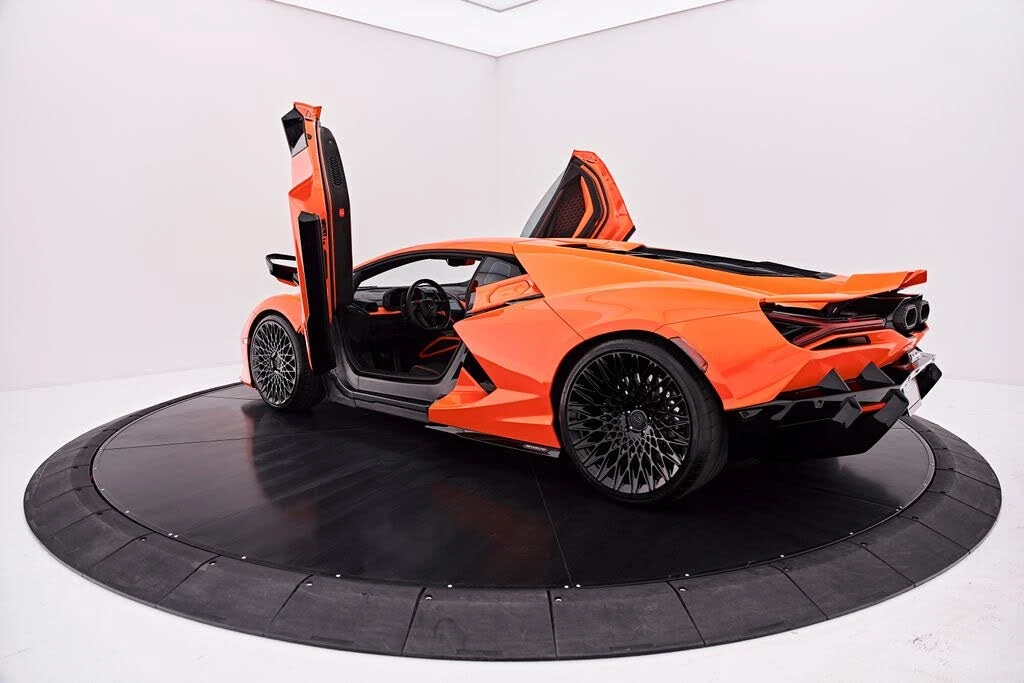 2024 Lamborghini Revuelto - Image 22 of 31