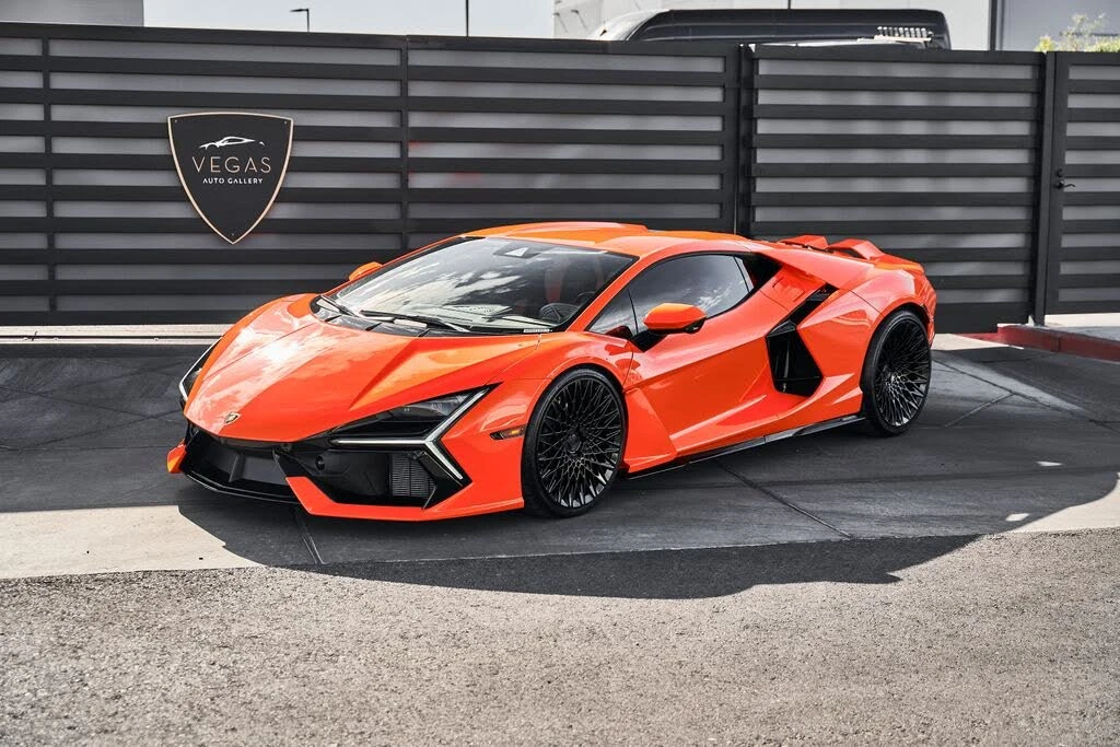 2024 Lamborghini Revuelto - Image 5 of 31