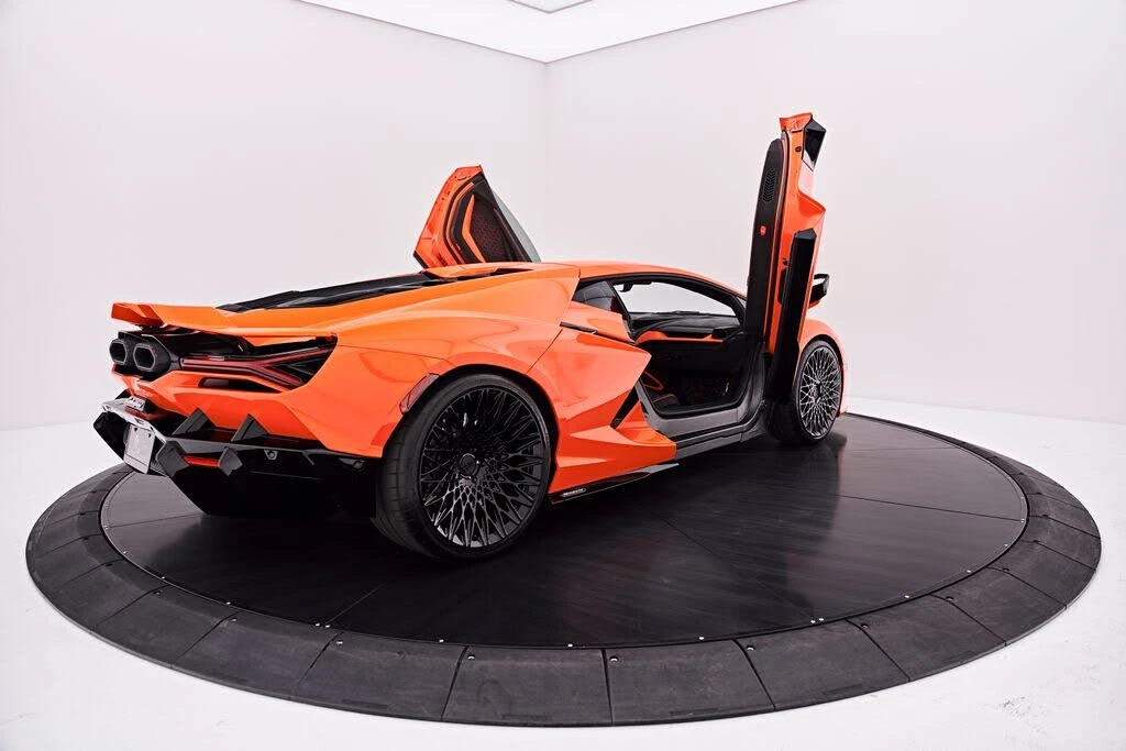 2024 Lamborghini Revuelto - Image 24 of 31