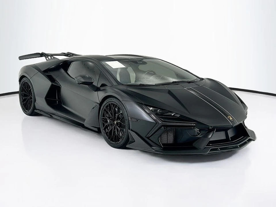 2024 Lamborghini Revuelto - Image 3 of 29