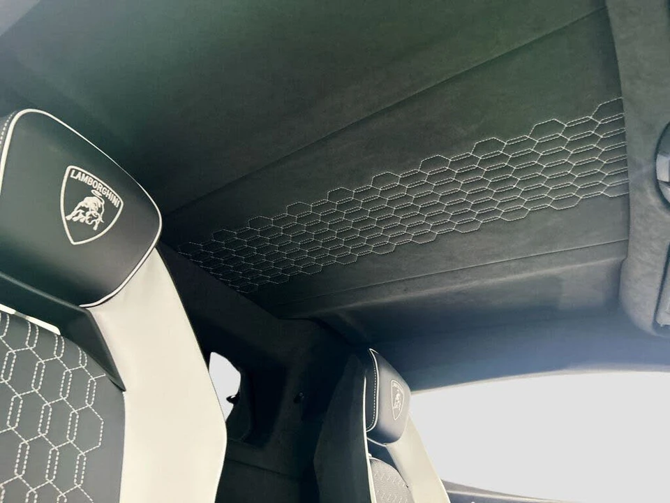 2024 Lamborghini Revuelto - Image 16 of 29