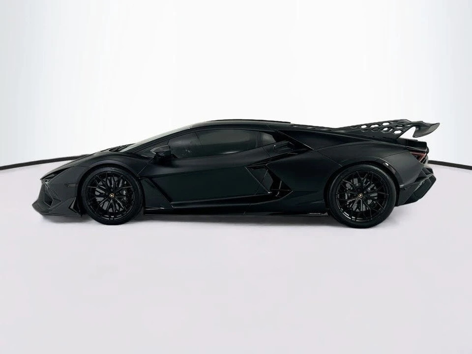 2024 Lamborghini Revuelto - Image 8 of 29