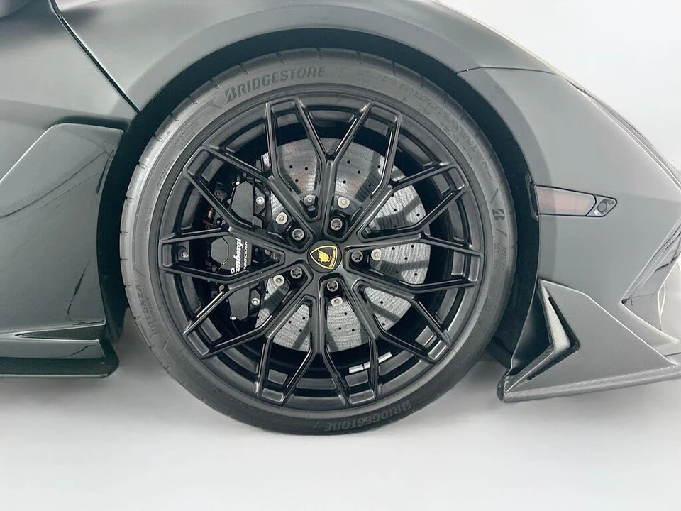 2024 Lamborghini Revuelto - Image 26 of 29