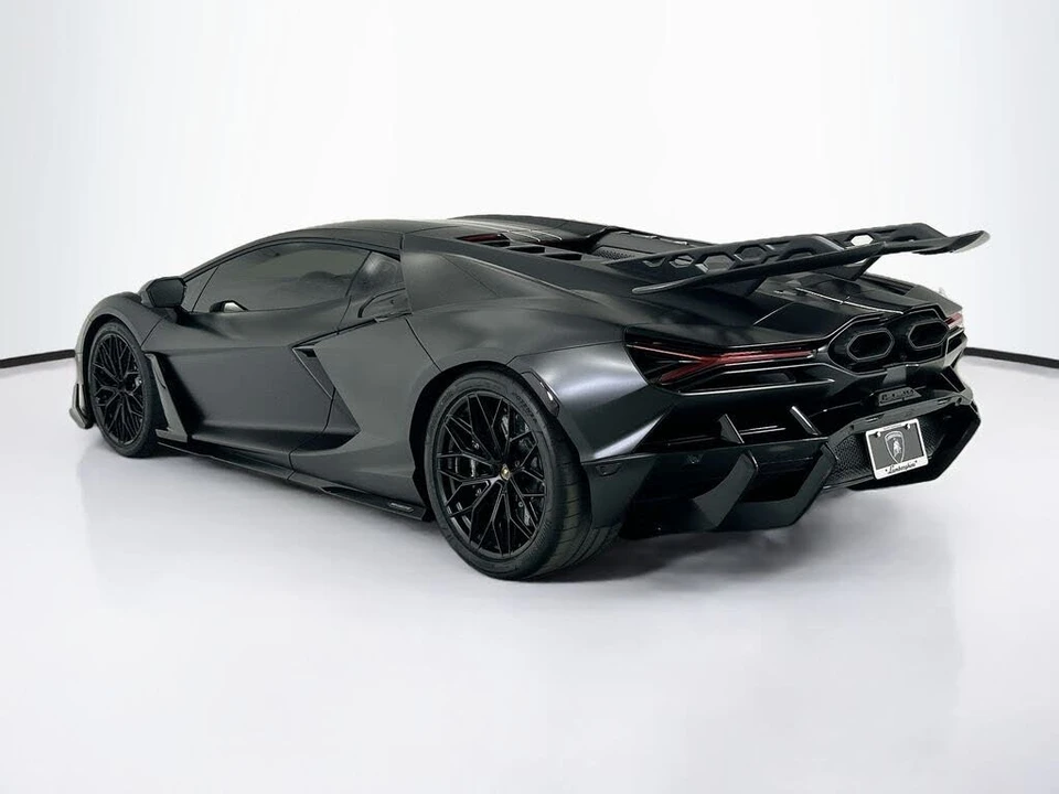 2024 Lamborghini Revuelto - Image 7 of 29