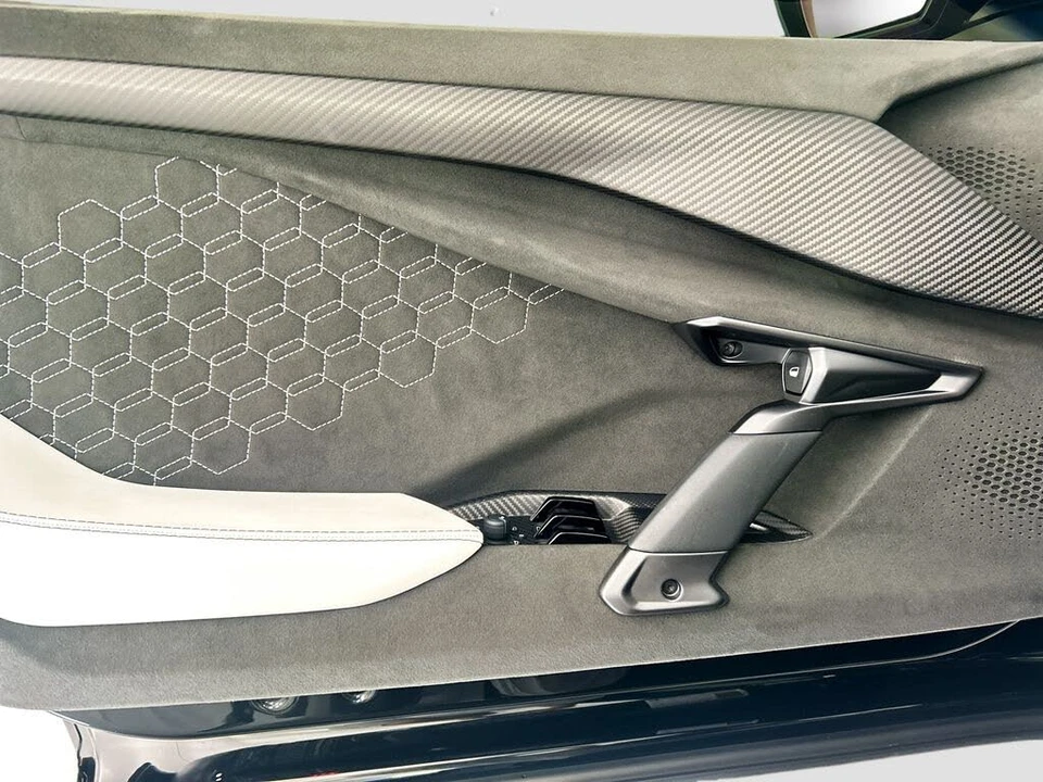 2024 Lamborghini Revuelto - Image 20 of 29