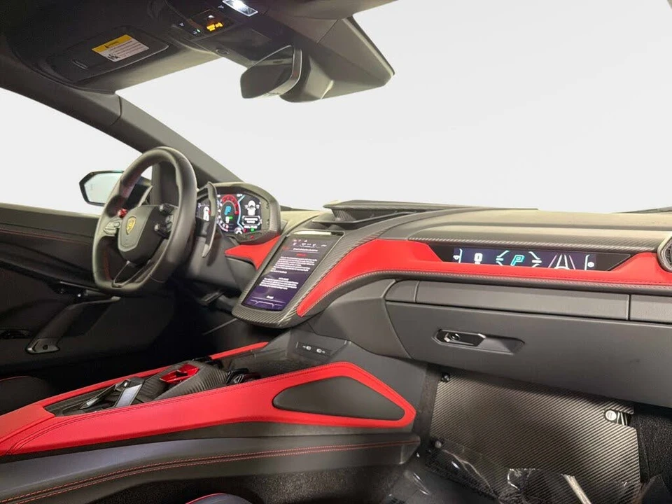 2024 Lamborghini Revuelto - Image 26 of 31